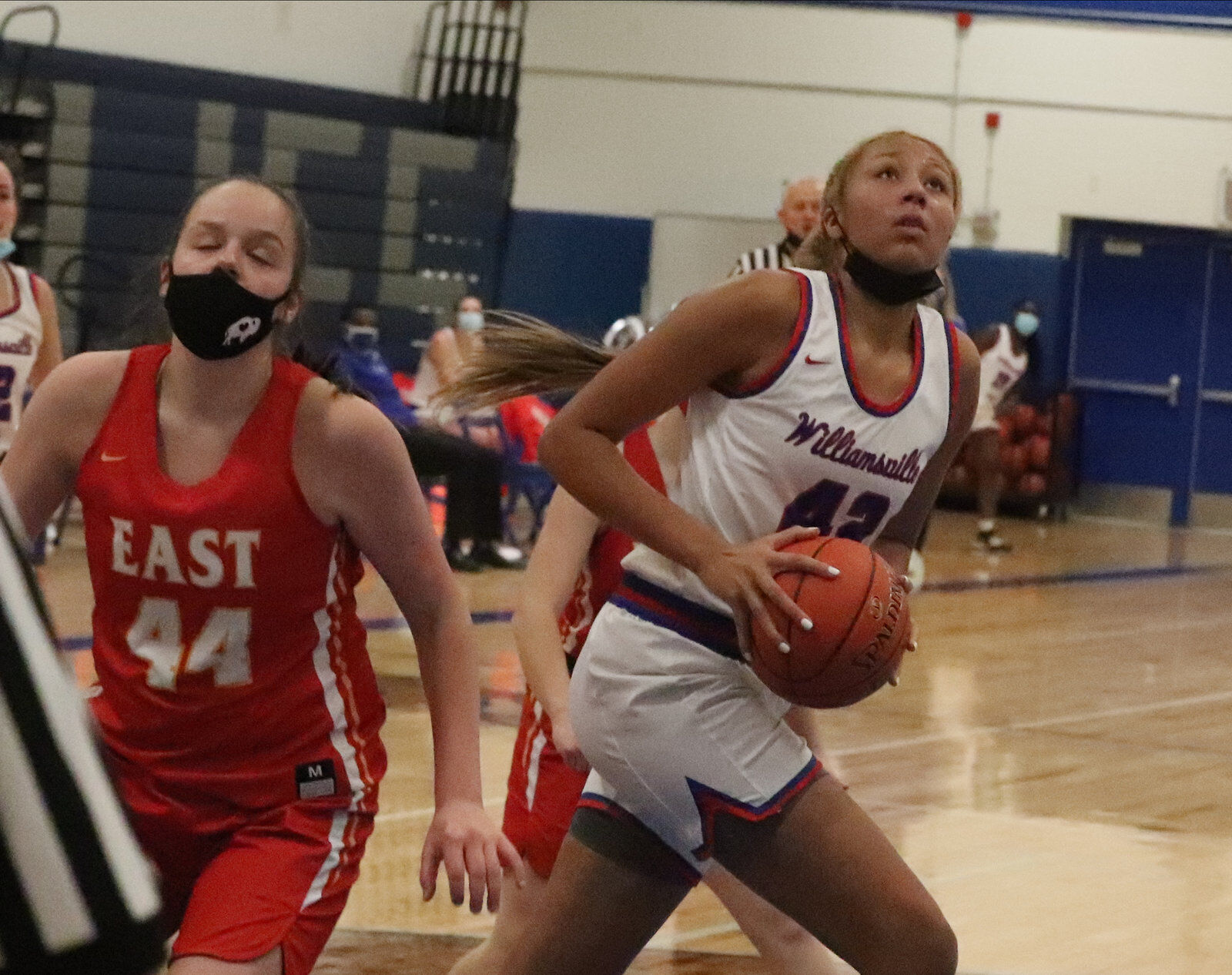 Amari DeBerry scores her 2,000th point